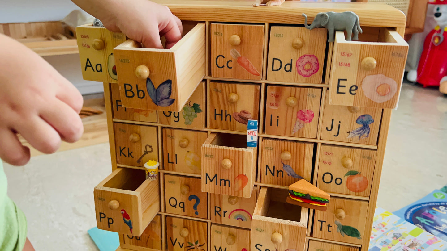 Montessori inspired Sound Cabinet 英文字母盒 連 75件小模型