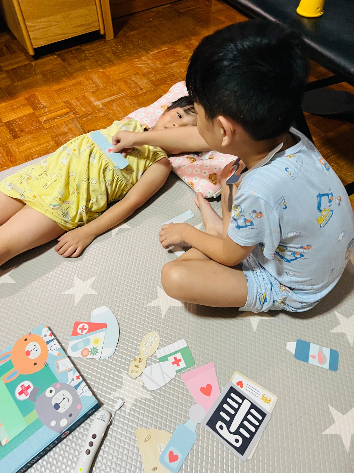 幼兒英文角色扮演遊戲點讀套組