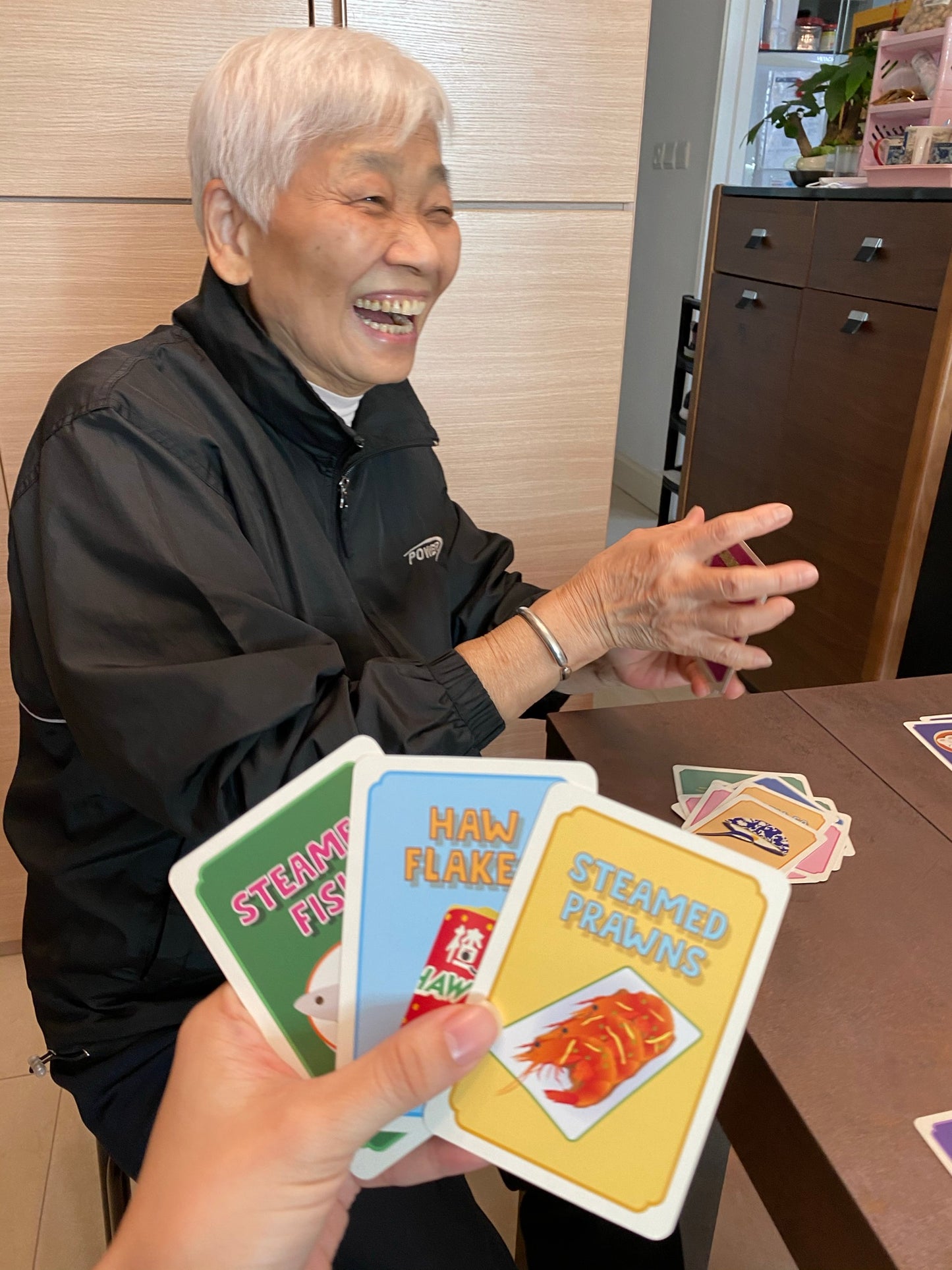 經典家庭紙牌遊戲 (香港美食主題)中英雙語版:Memory/ Old Maid/ Go Fish (Hong Kong Food Edition )