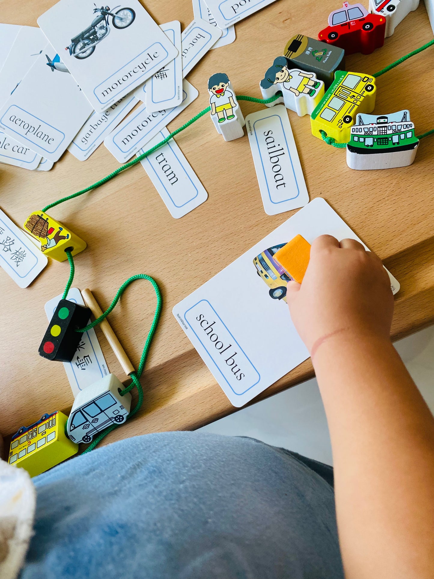 幼兒中文執筆寫字預備優惠套組「四選三」(Pin Poking 工作套組、 香港交通工具串珠 、觸感寫字小書及寫字板)