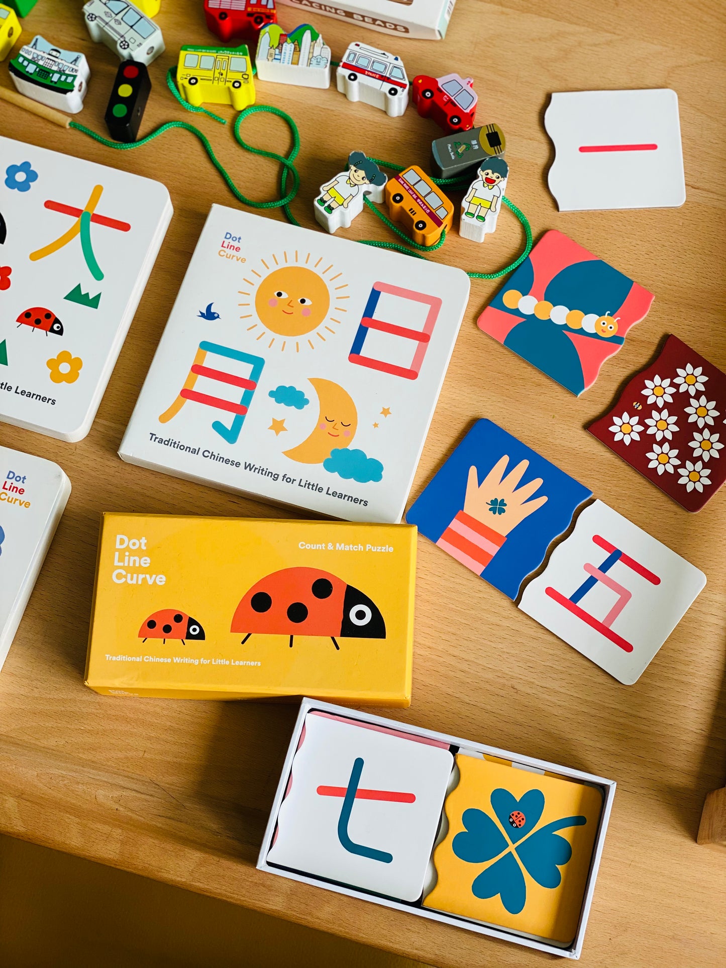 幼兒中文執筆寫字預備優惠套組「四選三」(Pin Poking 工作套組、 香港交通工具串珠 、觸感寫字小書及寫字板)