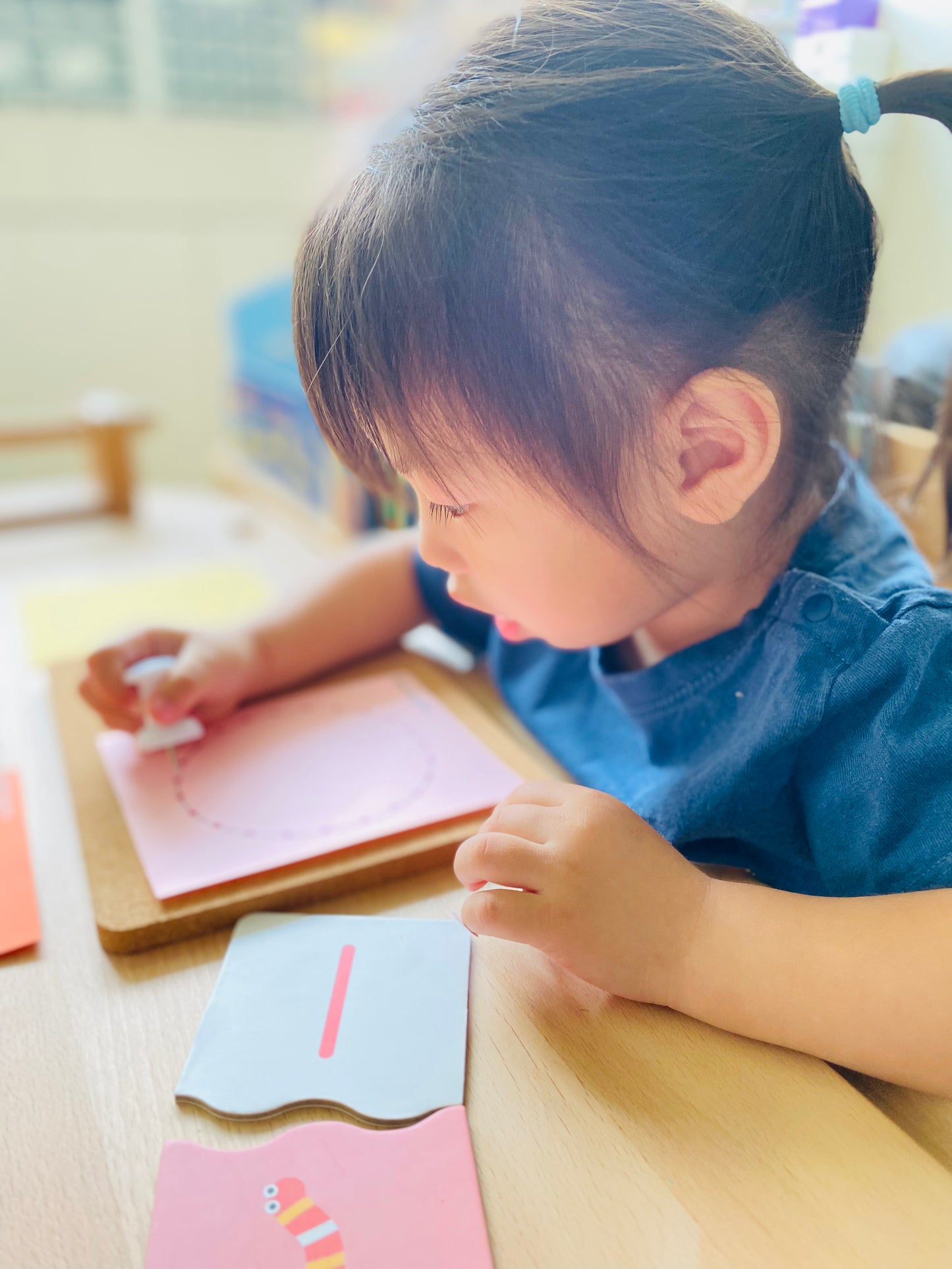 幼兒中文執筆寫字預備優惠套組「四選三」(Pin Poking 工作套組、 香港交通工具串珠 、觸感寫字小書及寫字板)