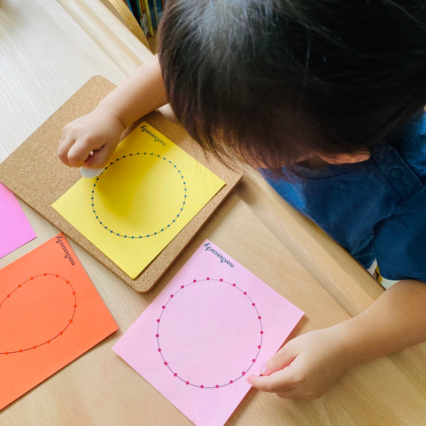 幼兒中文執筆寫字預備優惠套組「四選三」(Pin Poking 工作套組、 香港交通工具串珠 、觸感寫字小書及寫字板)