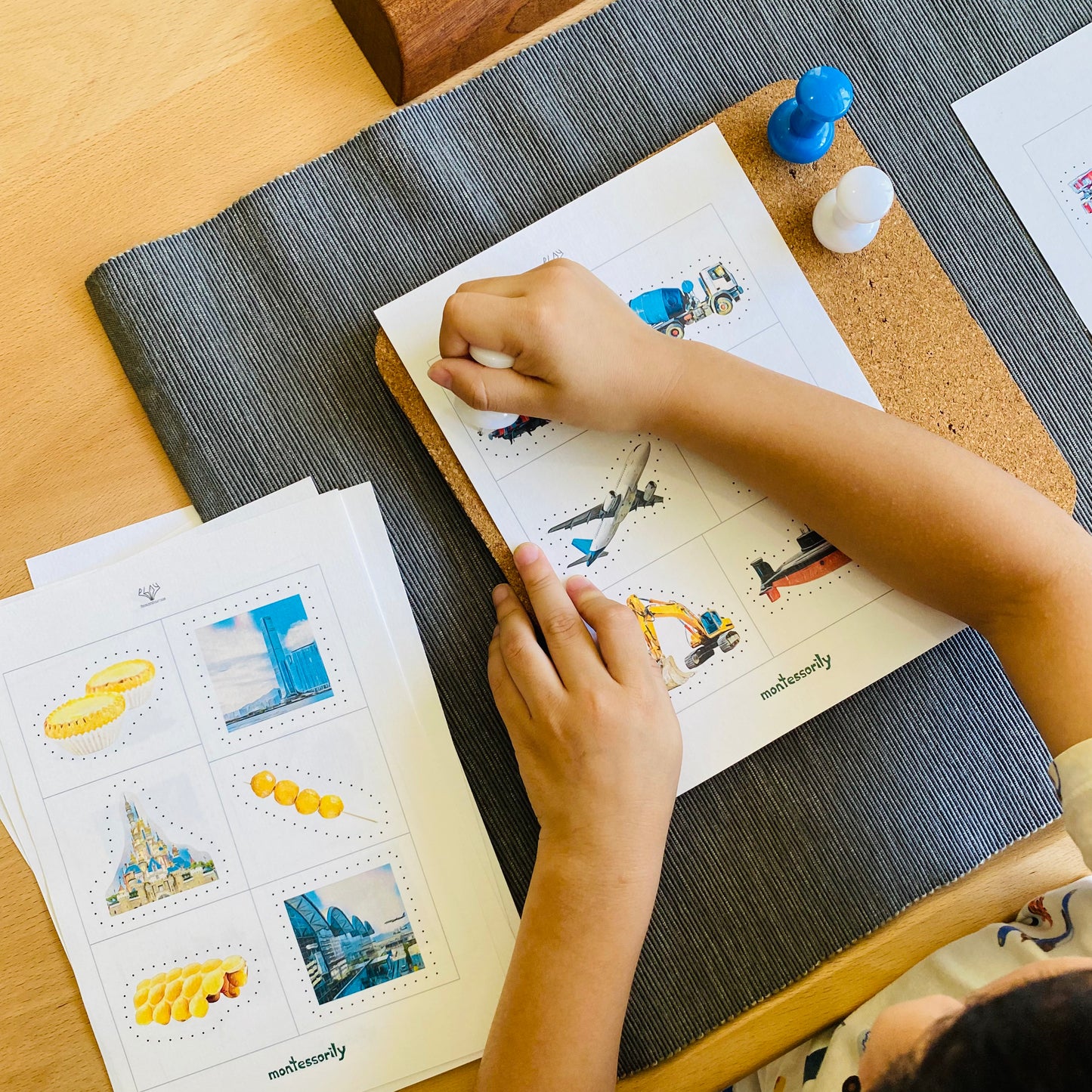 幼兒中文執筆寫字預備優惠套組「四選三」(Pin Poking 工作套組、 香港交通工具串珠 、觸感寫字小書及寫字板)