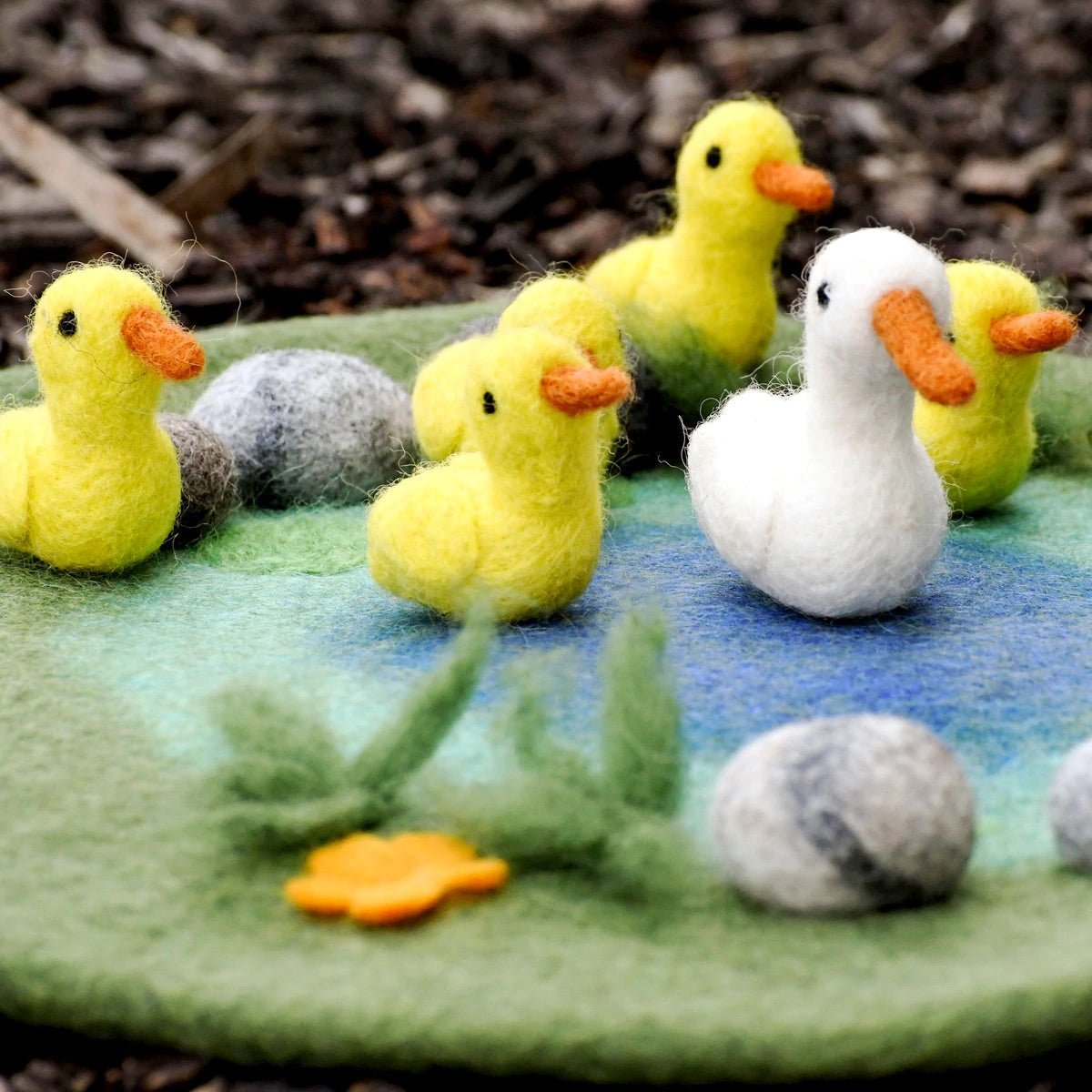 Duck Pond with 6 Ducks Play Mat Playscape 小池塘主題遊戲地墊