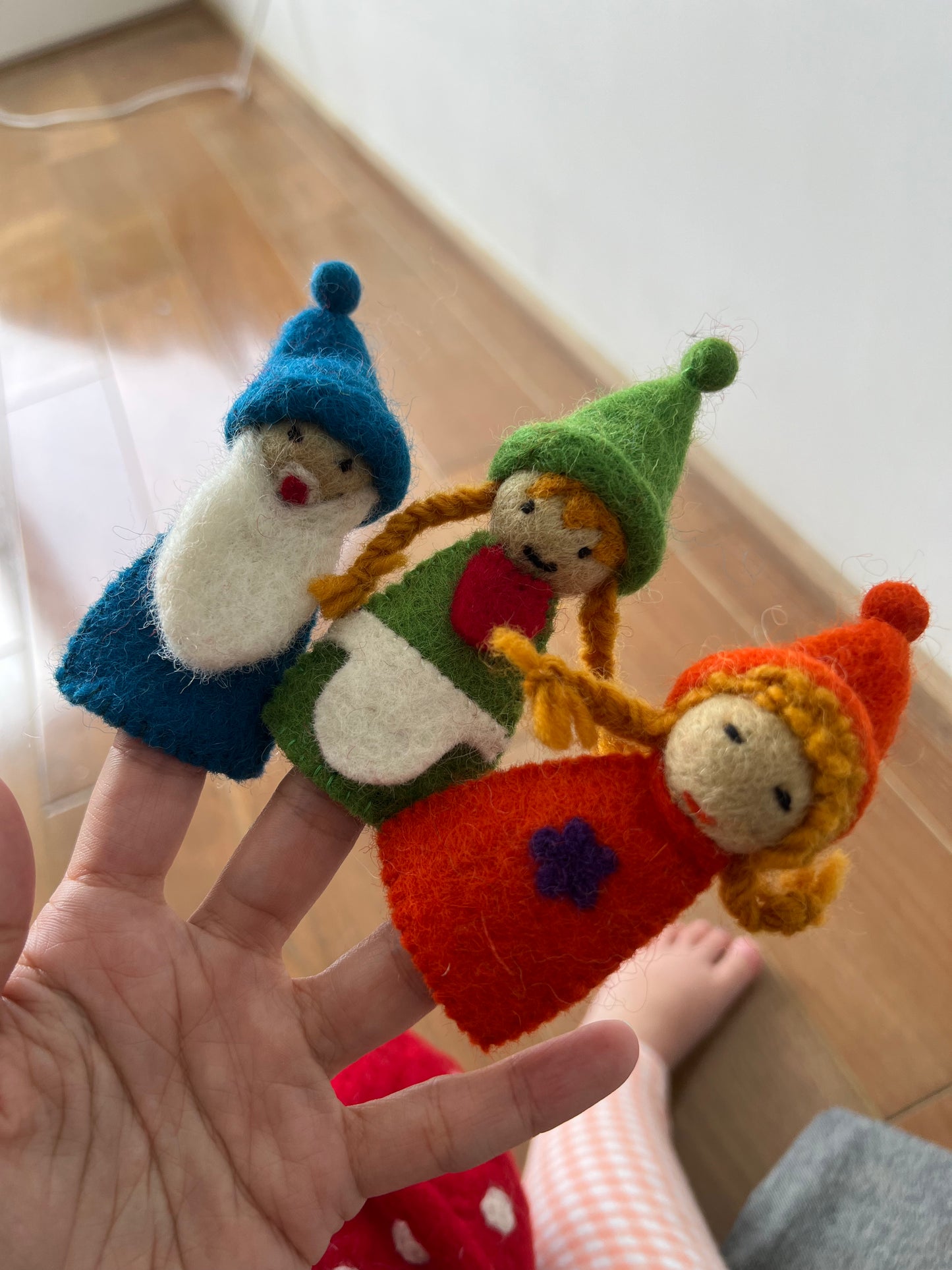 Rainbow colour Gnomes Finger Puppet 彩虹色精靈羊毛氈玩具