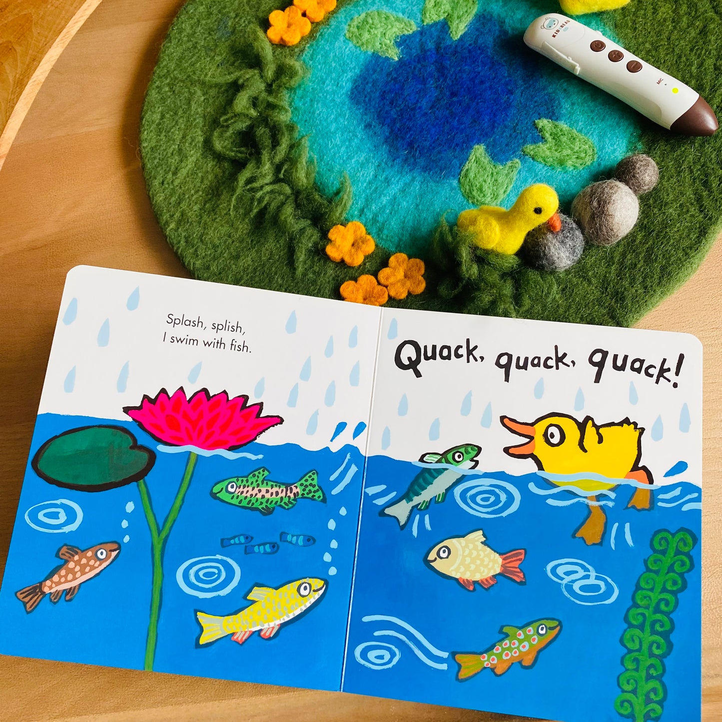 Duck Pond with 6 Ducks Play Mat Playscape 小池塘主題遊戲地墊