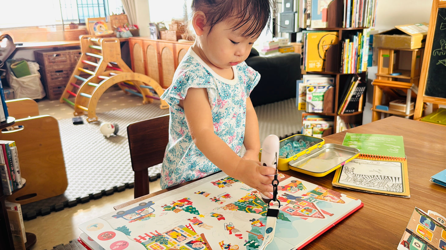 Search and Find CHRISTMAS 聖誕找一找點讀遊戲書