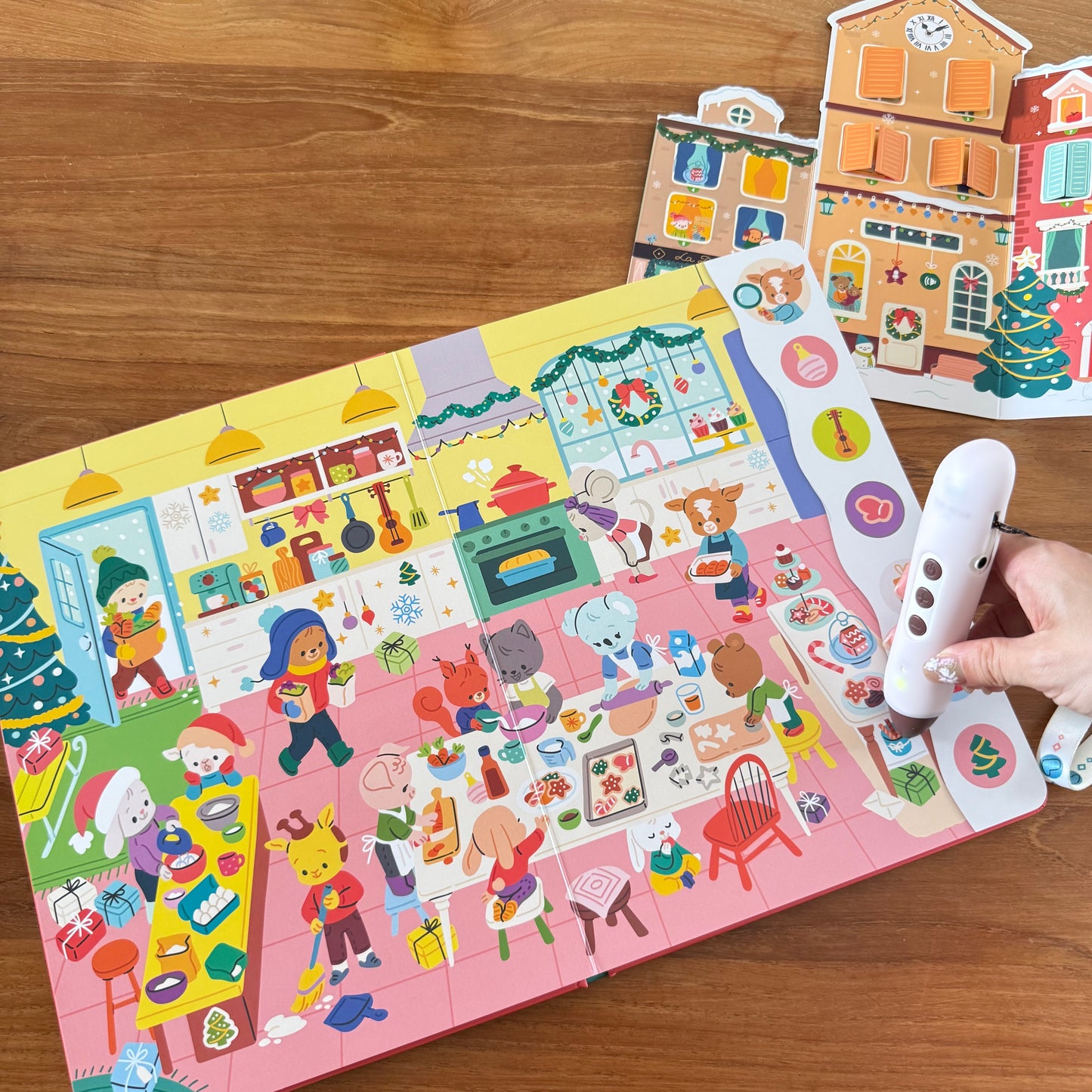 Search and Find CHRISTMAS 聖誕找一找點讀遊戲書