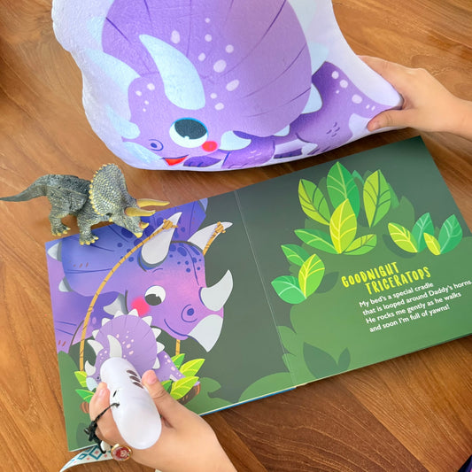 Goodnight, Baby Dinosaurs 小恐龍的晚安魔法 [限量送恐龍抱枕 (款式隨機)]