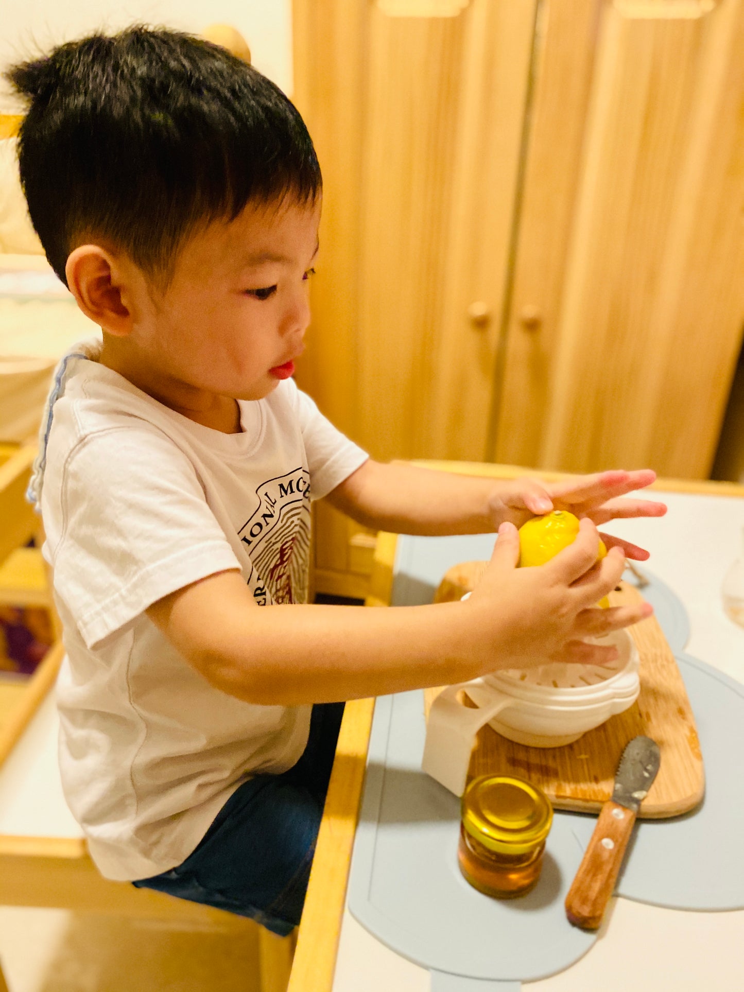 Montessorily Bamboo Cutting Board 兒童竹製砧板