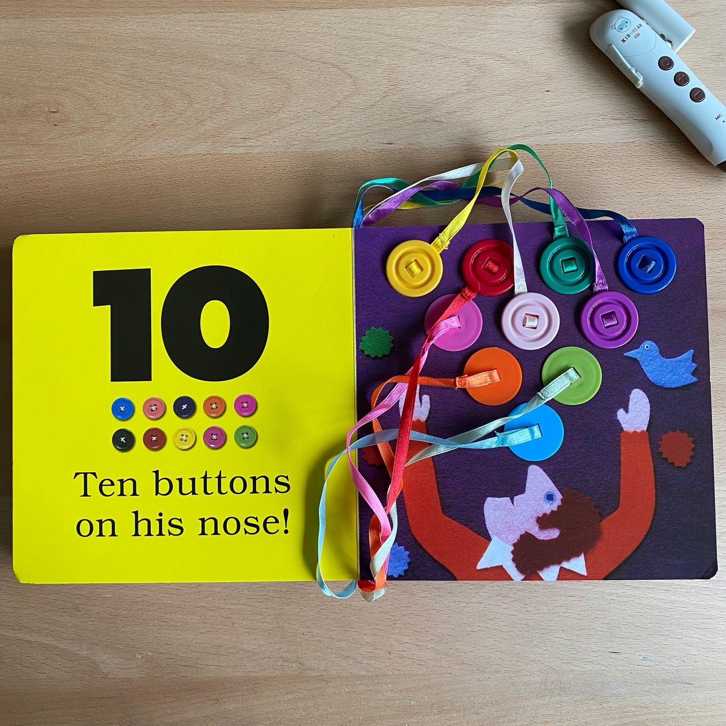 10 Button Book 鈕扣操作書 點讀繪本